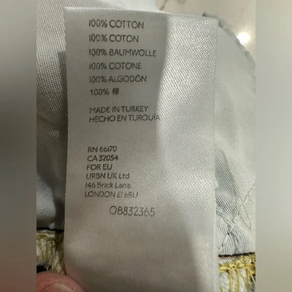 We The Free Distressed Jeans-Size 24 - Picture 4 of 6